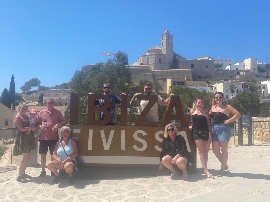 8c8afe3b-e8ee-4559-b4ef-b9ea24078b1b-1